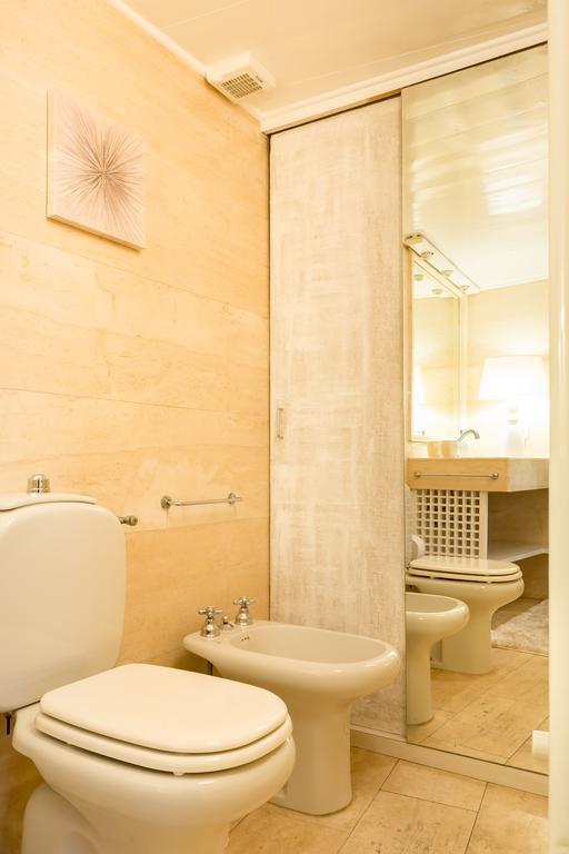 רומא Colosseo Luxury Apartment מראה חיצוני תמונה