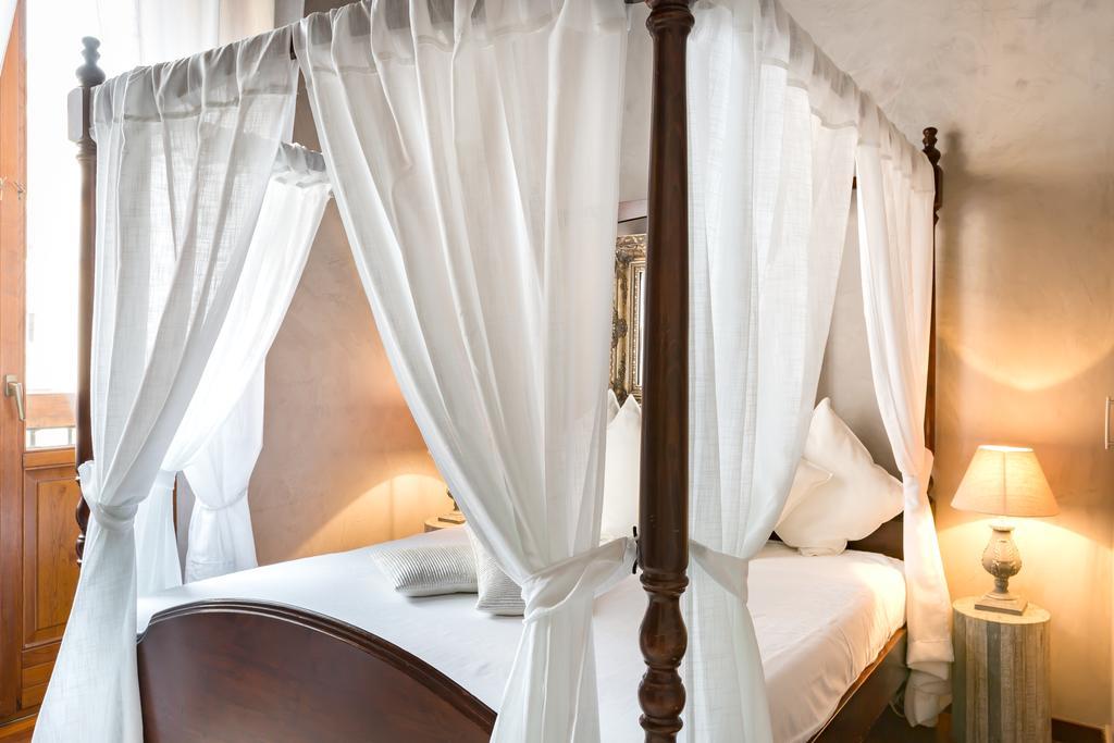 רומא Colosseo Luxury Apartment מראה חיצוני תמונה
